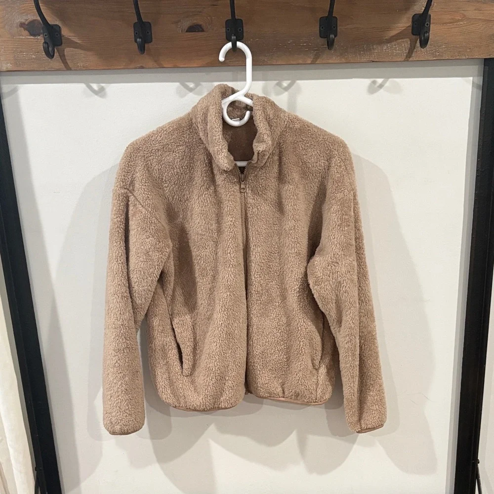 Uniqlo Women's Teddy Zip-Up Jacket in Beige - Picture 1 of 6